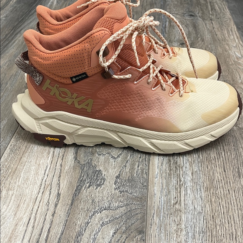 HOKA Trail Code GTX Sunbaked Shortbread Women’s Size 10